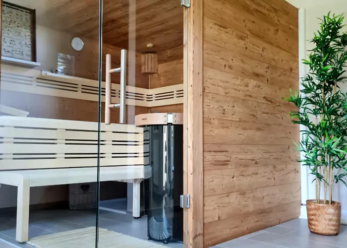 Am Achterwasser Dorf 12 *